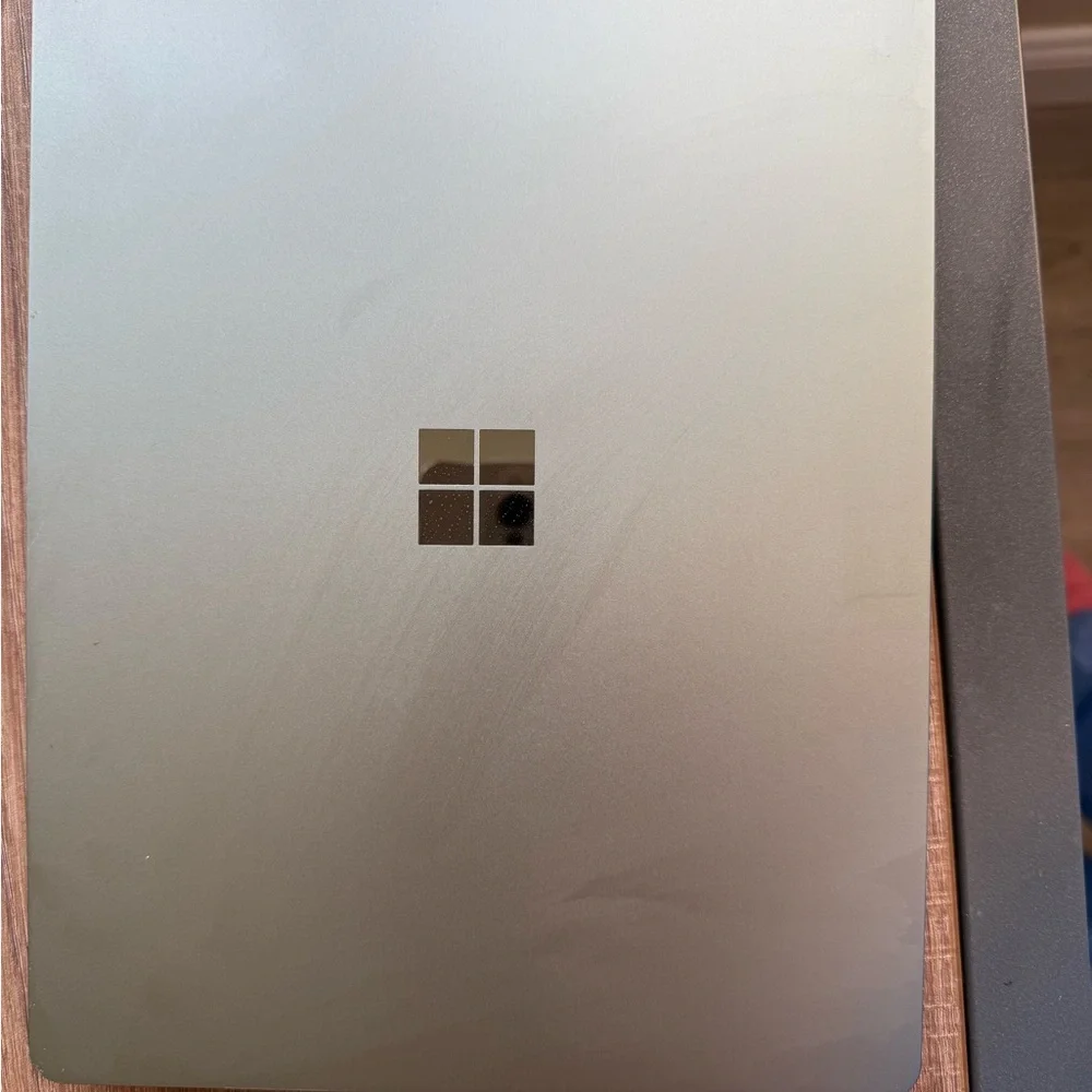 Microsoft Surface Laptop - Silver